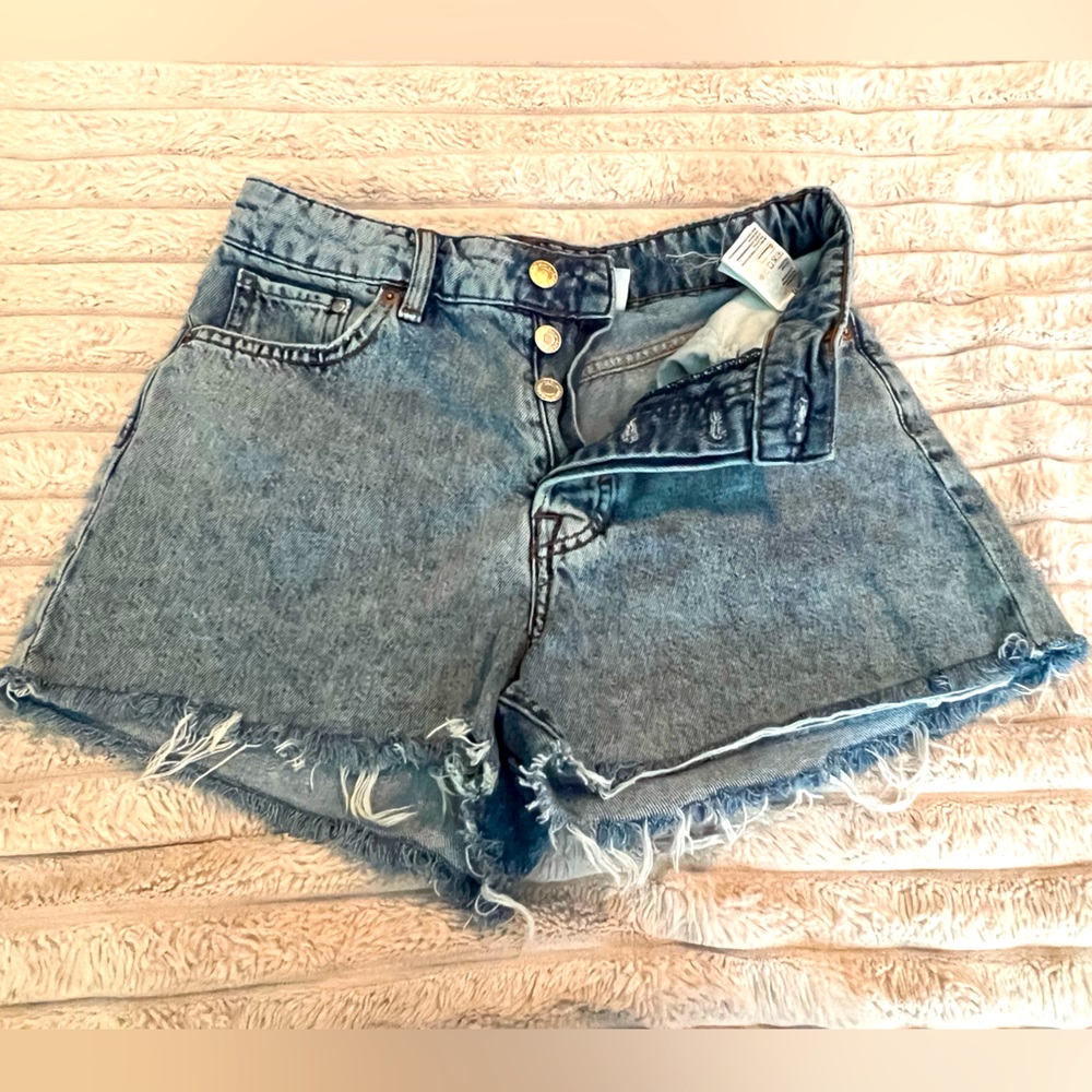 Denim curvy high waisted jeans shorts size 4